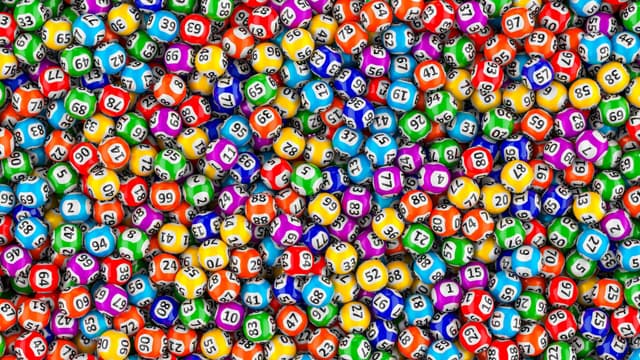 Những cách thông minh để chi tiêu tiền trúng xổ số của bạn image